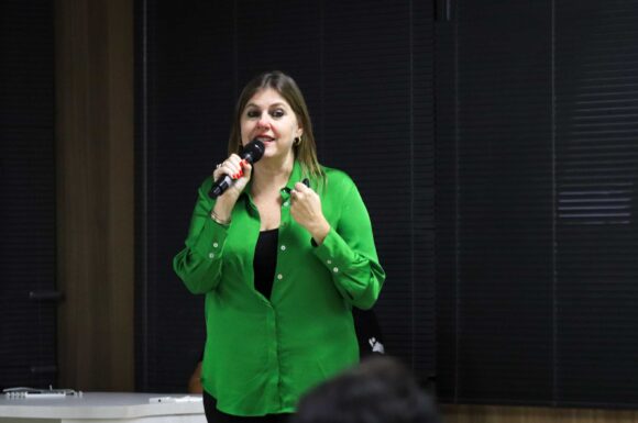 Educadora de Israel fala sobre altas habilidades na Semana Pedagógica do UniCV