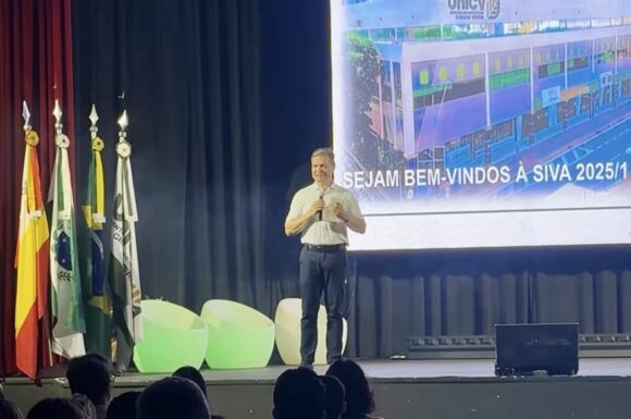 UniCV recebe cerca de 800 alunos na Semana de Integração à Vida Acadêmica