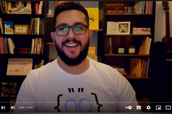 Projeto acadêmico incentiva inclusão digital com aulas de programação